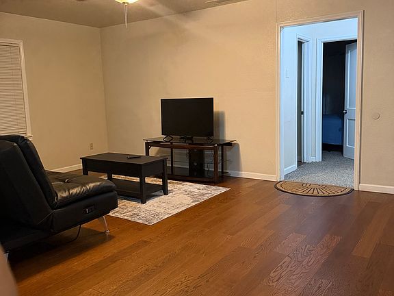 4th image of 3404 26th St