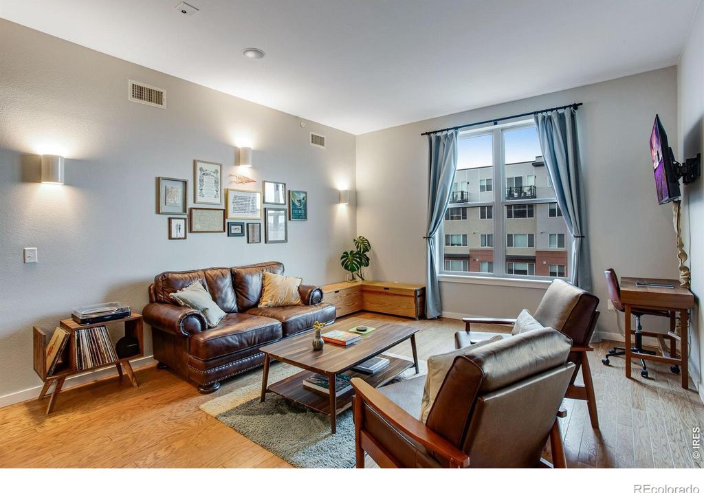 204 Maple Street #305