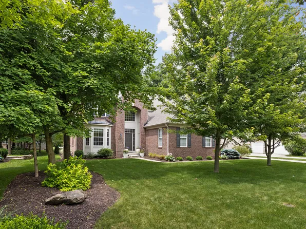 6830 Windemere Dr, Zionsville, IN 46077