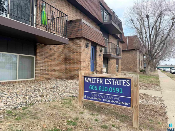 3509 S Willow Ave, Sioux Falls, SD 57105