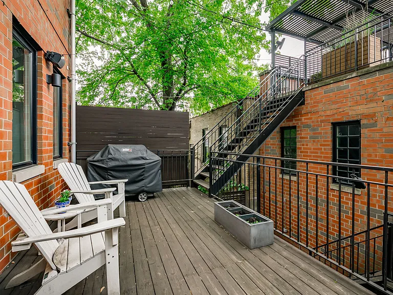 1633 N Wolcott Ave — Photo 18