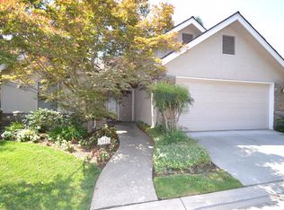 3055 W Silverhill Ln, Fresno, CA