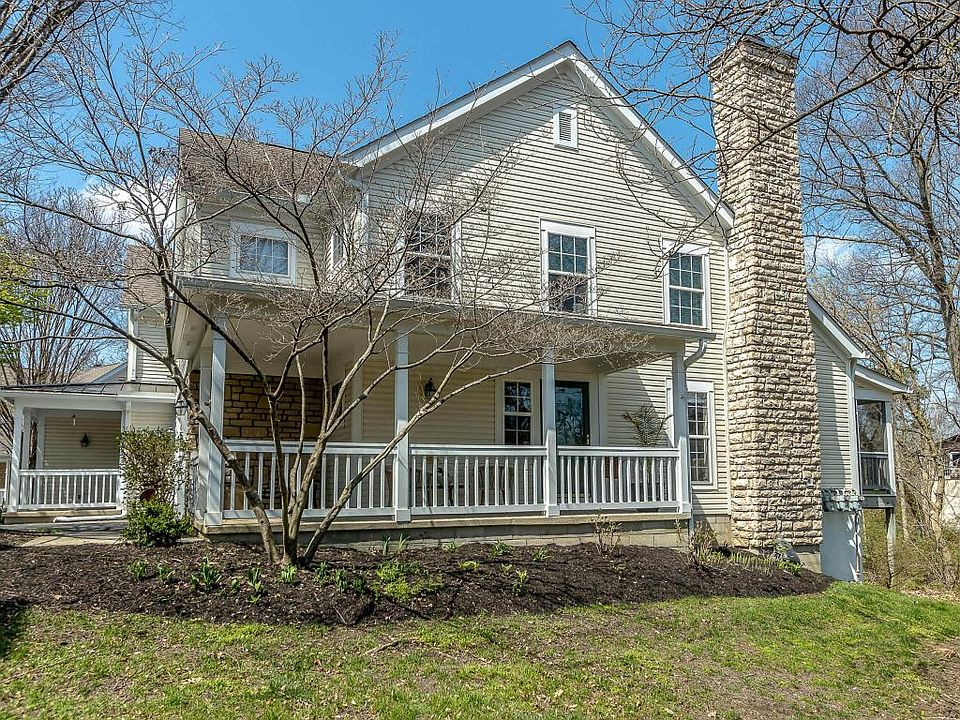 1st image of 384 Sycamore Woods Ln