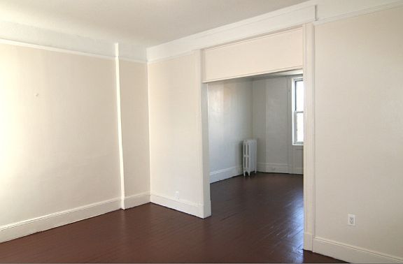 4th image of 3210 33rd St APT 3