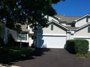 326 Normandie Dr, Sugar Grove, IL 60554