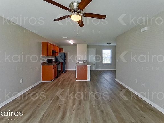 3rd image of 1126 NW 4th Ave
