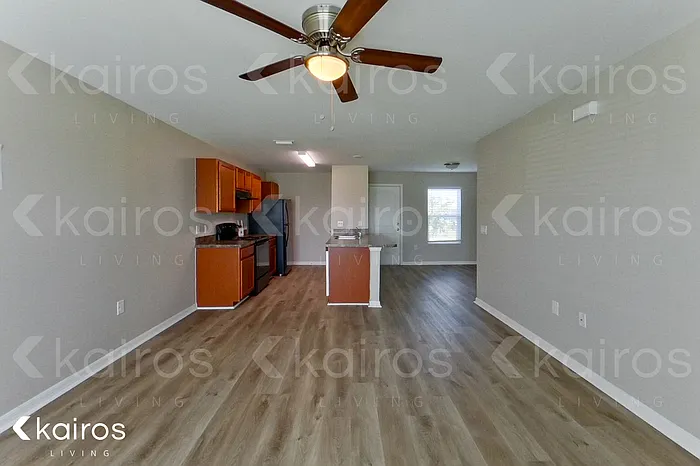 1126 NW 4th Ave — Photo 3