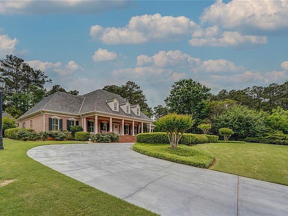 2nd image of 2753 Harvest Dr SE