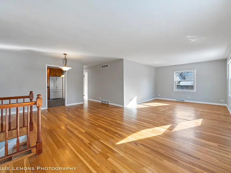 1028 Douglas Ave — Photo 2