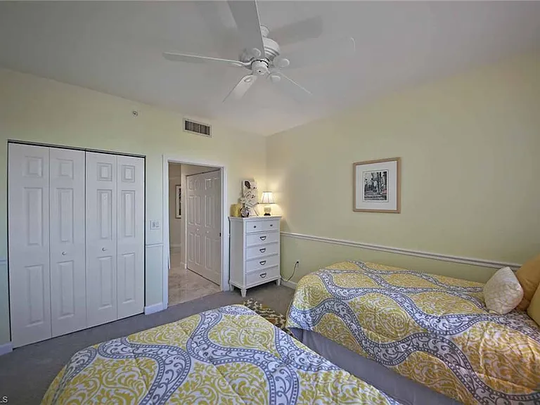4255 Gulf Shore Blvd N #407 — Photo 14