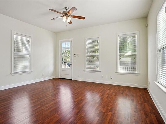 3rd image of 3212 Conti St