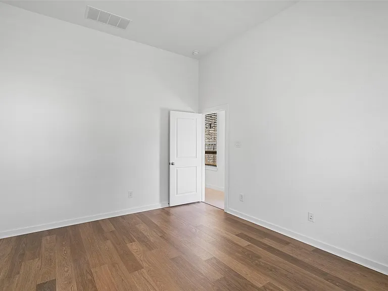 1052 Shoal Creek Trl — Photo 24