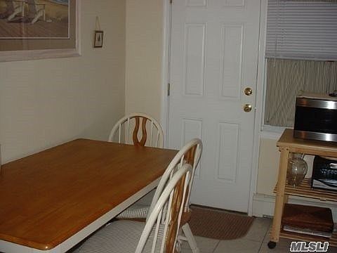 5th image of 516 East Broadway