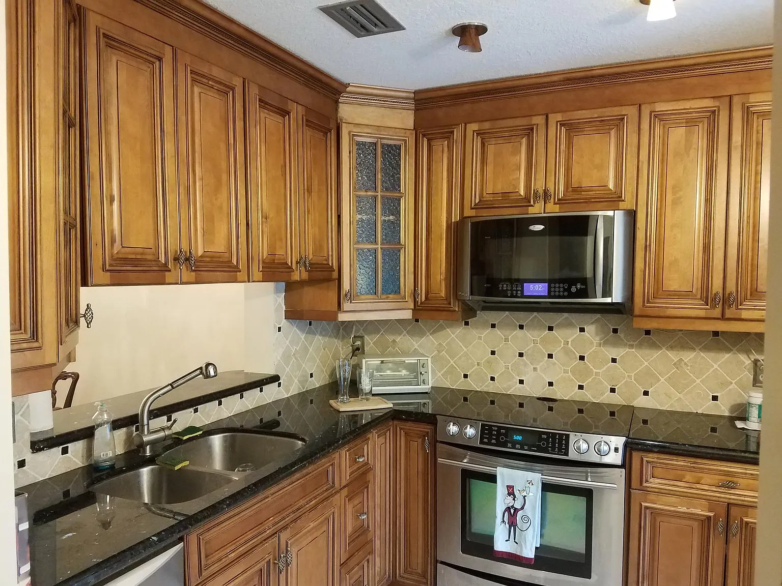 2 bed, 1200 sqft, $2,500 — Photo 2