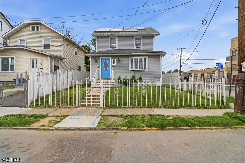 1st image of 247 Myrtle Ave