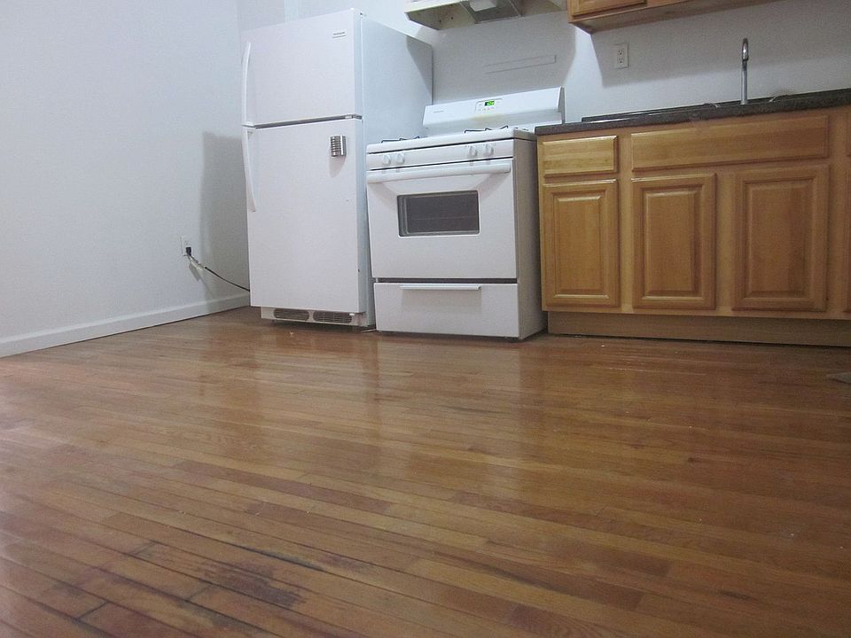 1st image of 440 Lafayette Ave APT 3