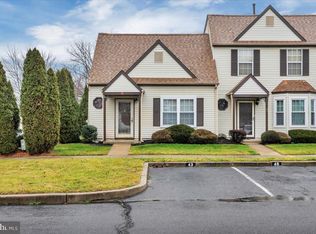 43 Knoll Dr, Blackwood, NJ 08012