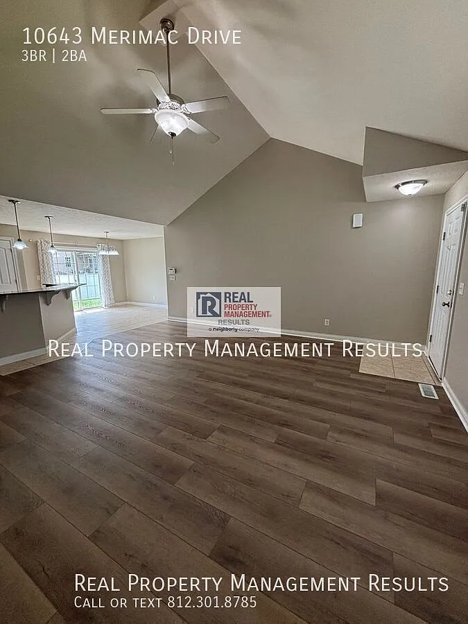 Well-Maintained Newburgh Home with Fenced Backyard & Laundry Room — Photo 3