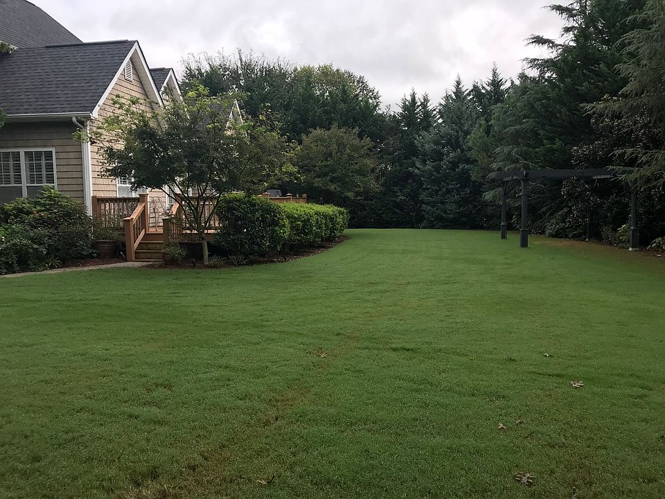 2nd image of 323 Highland Pointe Dr