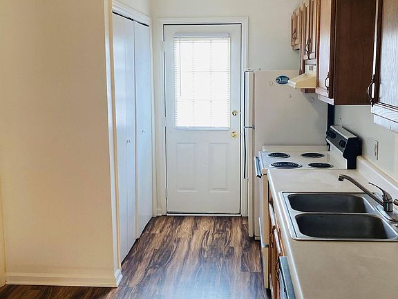 4th image of 2014 Tower Pl APT 4