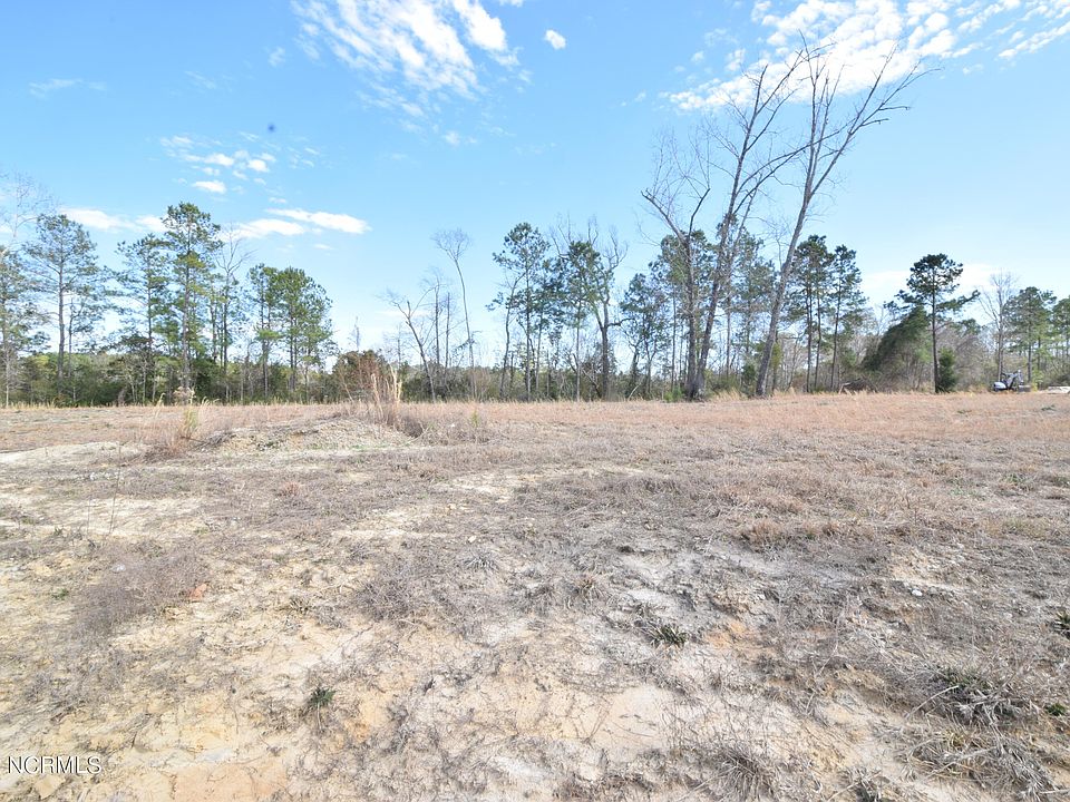 1st image of 192 Finch Lane