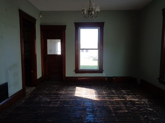 4th image of 1879 E 29th St