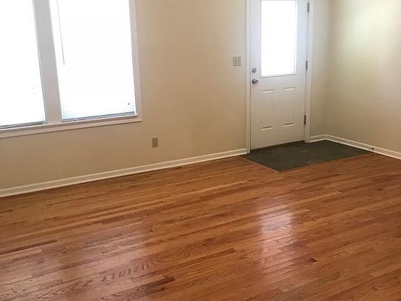 3rd image of 6008 Buena Vista St