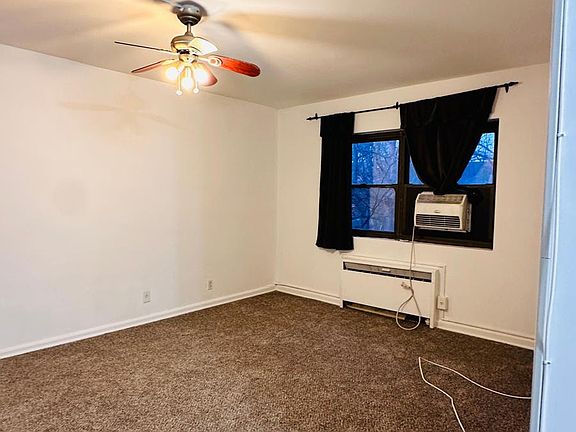5th image of 3041 Edwin Ave APT 2F