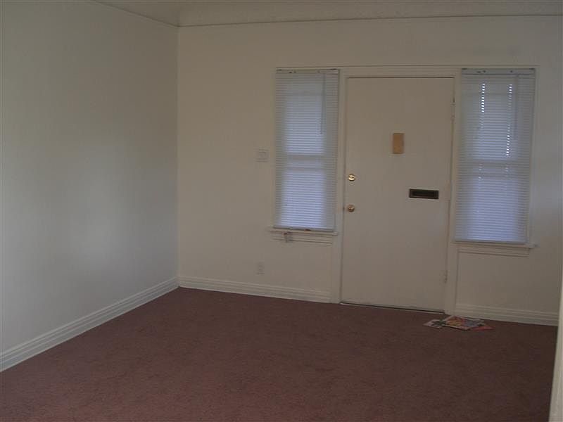 1st image of 1151 W 61st St