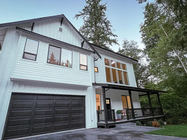 472 E Alder Dr — Photo 1