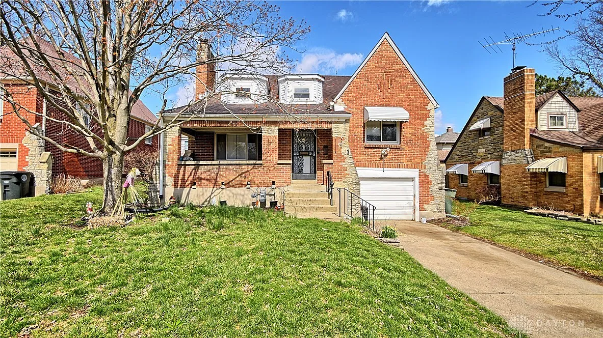 41 W Maplewood Ave photo 1