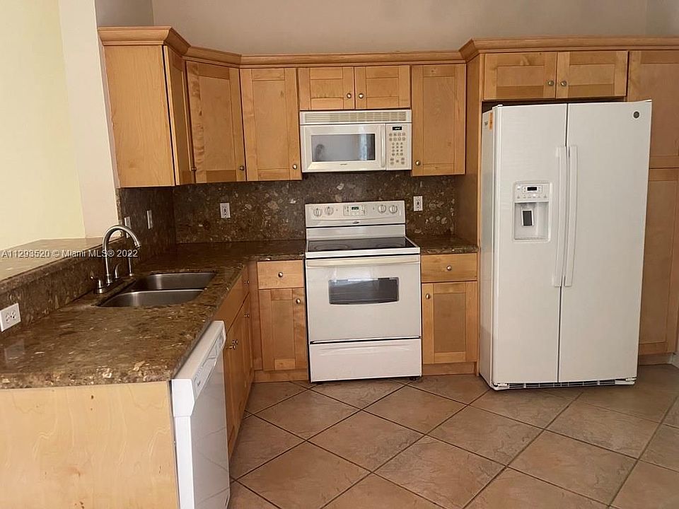 2nd image of 3850 San Simeon Cir #3850