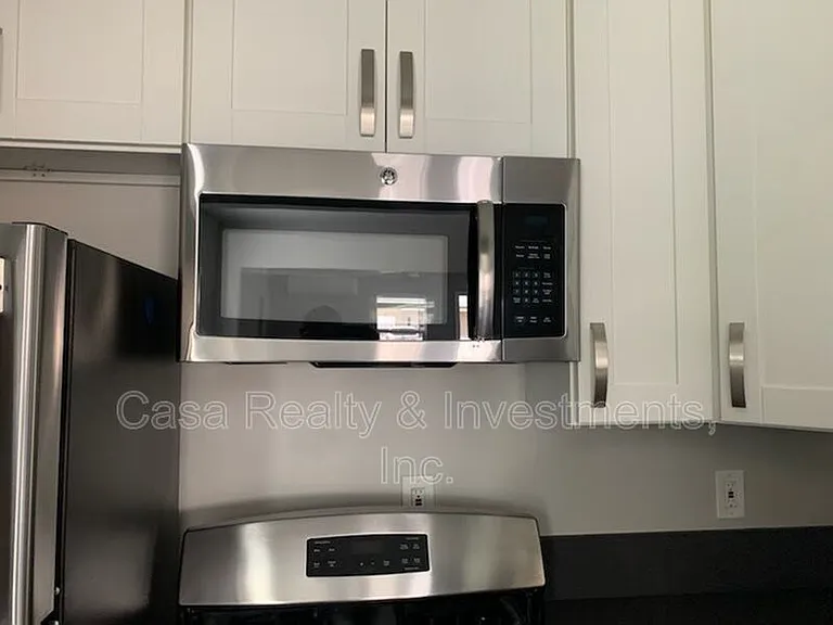 4570 W 162nd St #FRONT HOUSE — Photo 6