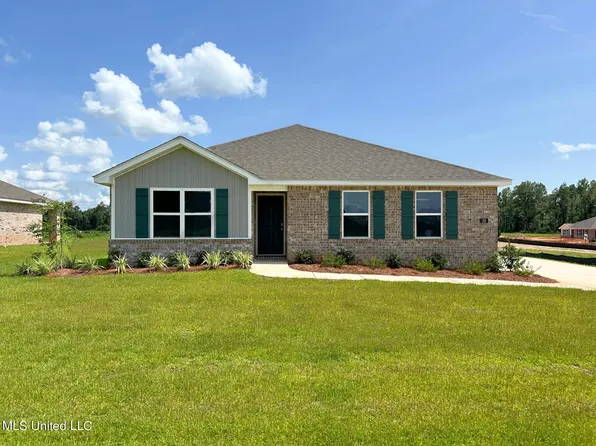 29 Crown Dr, Lucedale, MS 39452