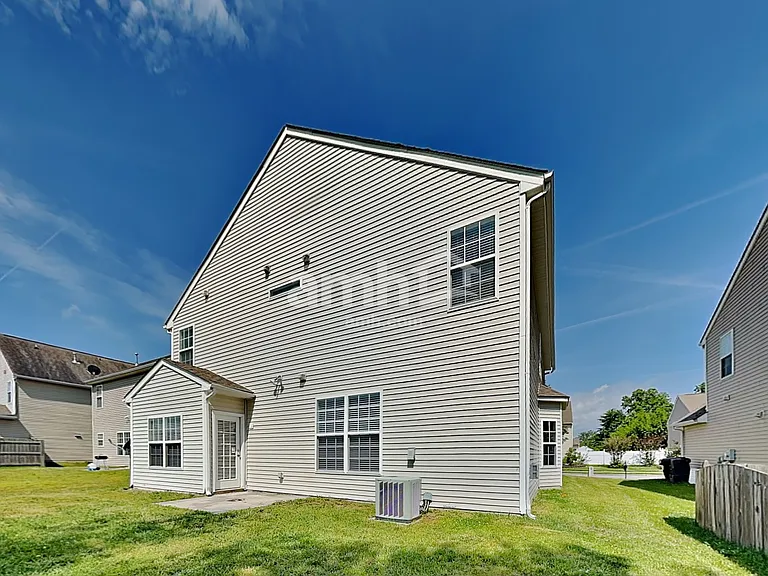 2526 Ingleside Dr — Photo 22