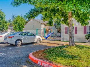 Windsor Manor Apartments, Portland, OR 97233