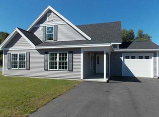 32 Pullman Ln, White Riv Jct, VT 05001