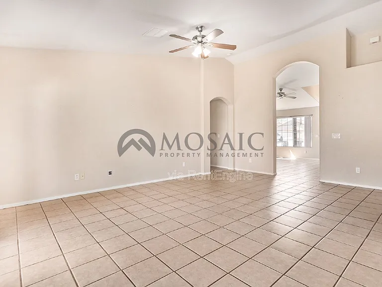 2135 E Brooks St — Photo 10