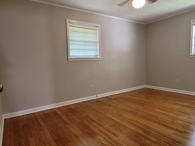 205 Government St — Photo 9