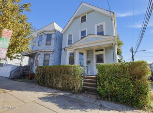 114 7th St, Harrison, NJ 07029
