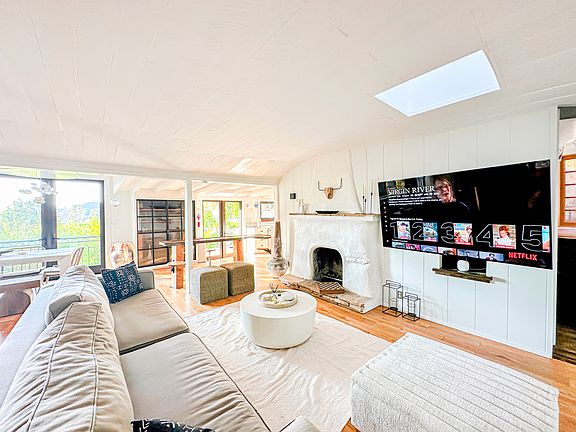 2nd image of 28985 Crags Dr