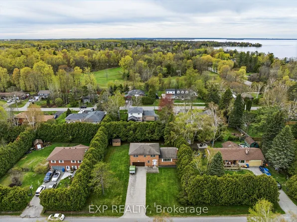 32 Louisa St, Georgina, ON L0E 1L0