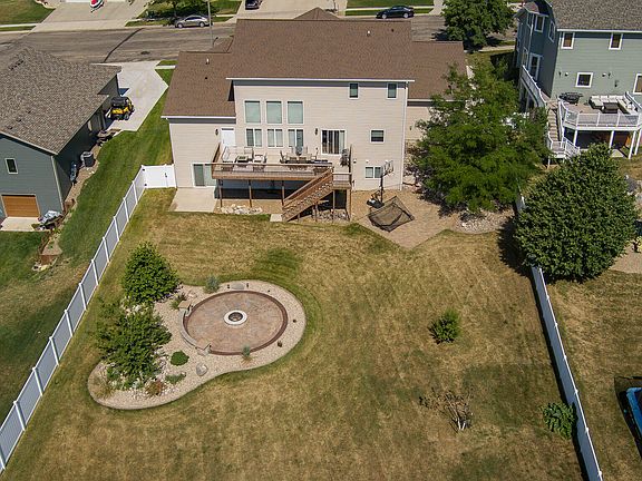 3rd image of 4905 Cornice Dr