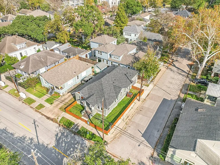 2902 Houston Ave — Photo 27