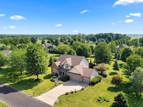 3rd image of 7420 N Honeysuckle Ct