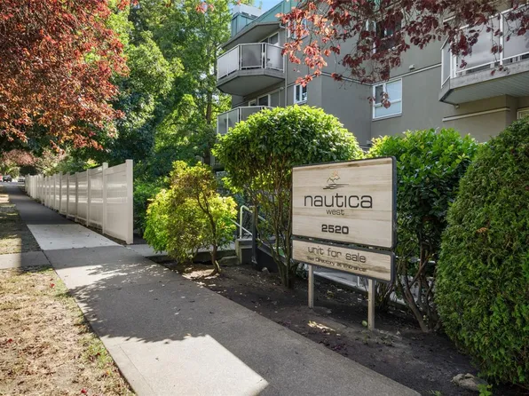 2520 Wark St #212, Victoria, BC V8T 5G6
