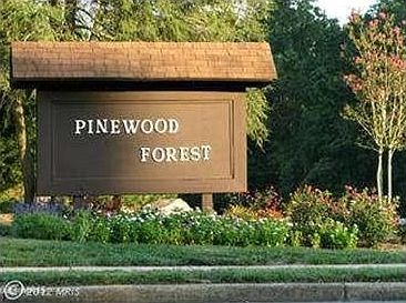 2nd image of 2582 Merrywood Ct