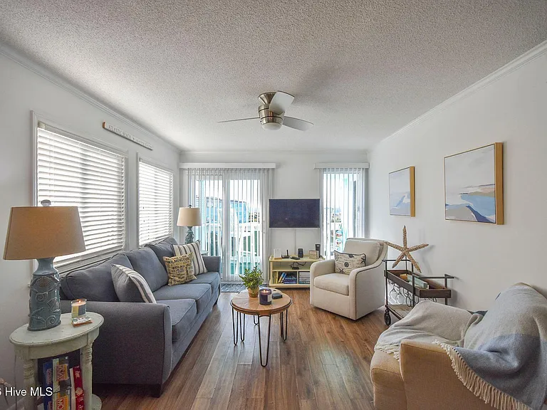 301 E Commerce Way Rd #329 — Photo 8