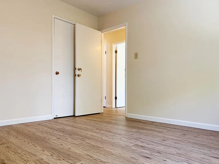 3407 Flora Vista Ave — Photo 11