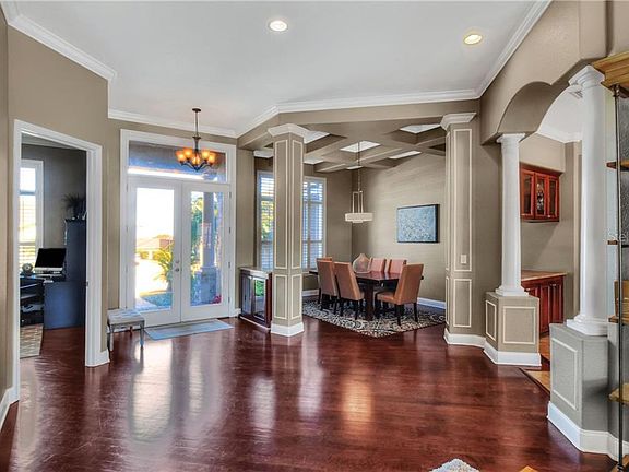 4th image of 5143 Athenia Dr